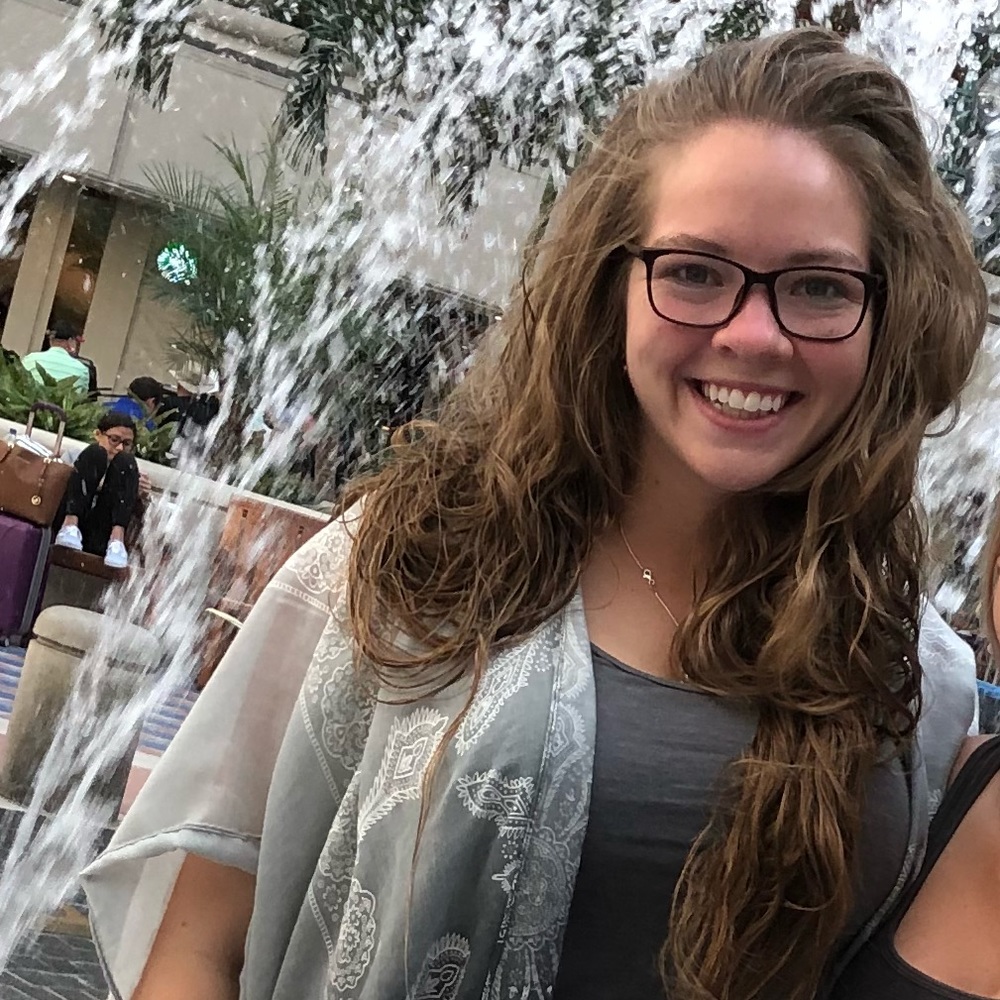 Meet your Posher, Lindsey